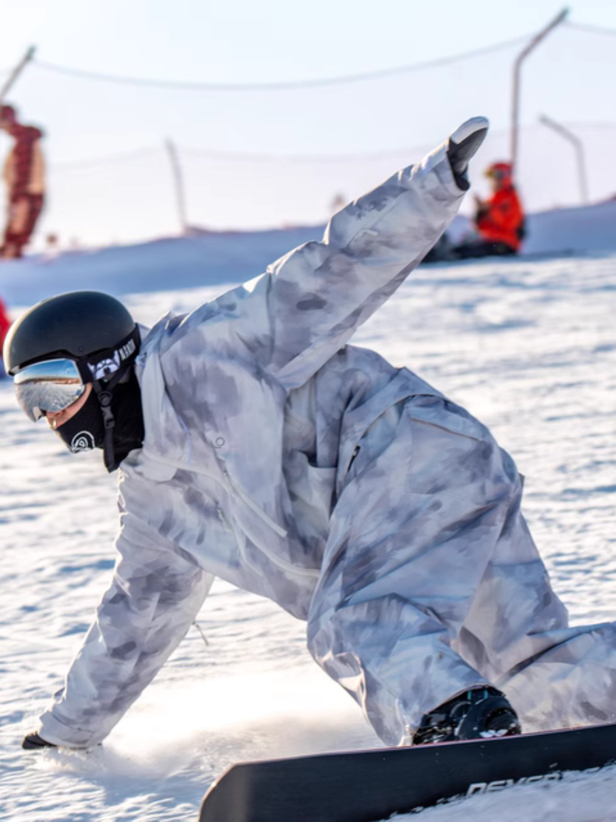 Fleece-Lined Waterproof Windproof Loose Printed Ski Suit -  Men's